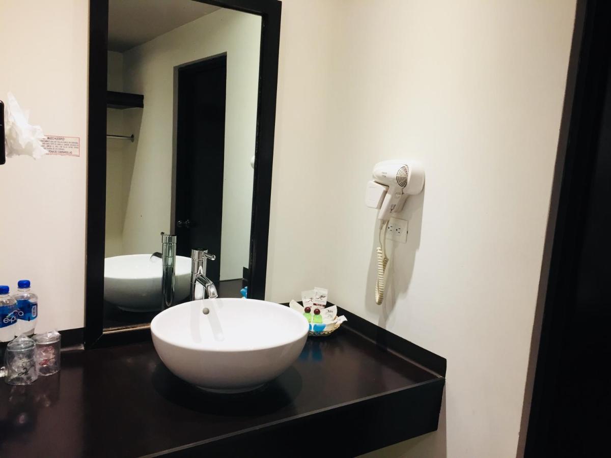 Hotel California Мексико Сити Екстериор снимка